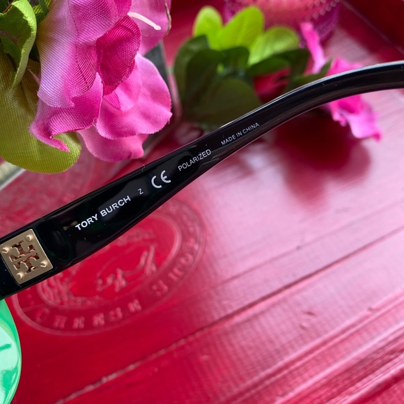 Tory Burch Women’s Polarized Sunglasses - Picture 5 of 7